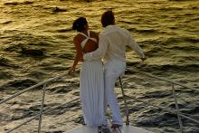 Casarse en un crucero: una idea de lo más original Pareja de novios apunto de casarse en un crucero